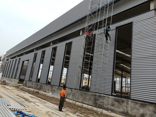 Q345b coloré a préfabriqué l'entrepôt en acier