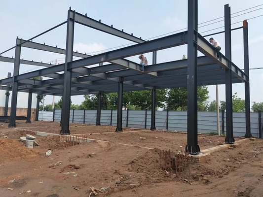 Atelier industriel peint élégant de structure métallique d'entrepôt en acier préfabriqué
