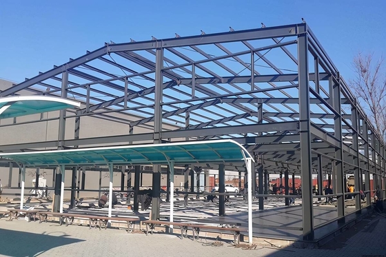 Porte de construction préfabriquée adaptée aux besoins du client de panneau &quot;sandwich&quot; d'atelier de structure métallique