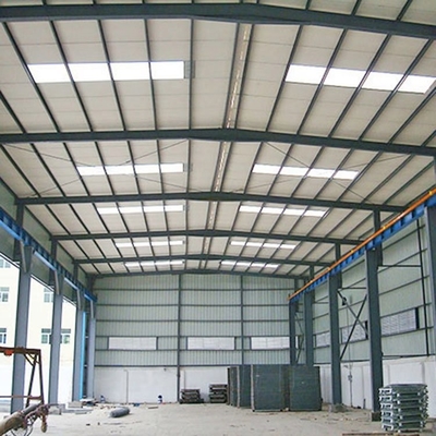 Atelier peint de structure métallique avec la fenêtre d'alliage d'aluminium