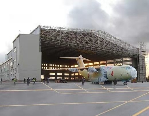 Hangar préfabriqué laminé à chaud d'avion de connexion de boulon de hangar de structure métallique de LANGE