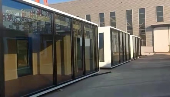 Le bureau modulaire de construction préfabriquée du panneau &quot;sandwich&quot; 20FT a préfabriqué des maisons de récipient d'expédition