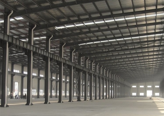 Entrepôt préfabriqué en métal de Q355B de structure métallique d'usine galvanisée à chaud d'atelier